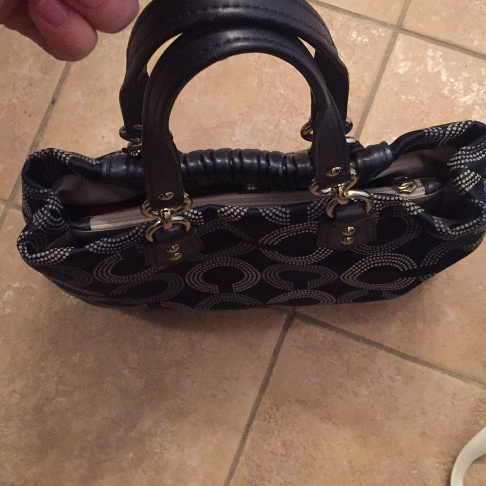 Coach Madison Signature Tote - Picture 6 of 8
